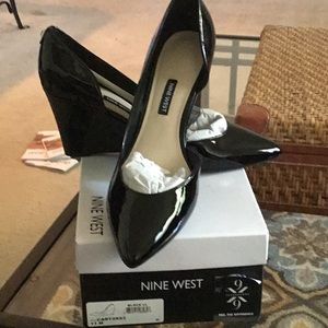 NINE WEST